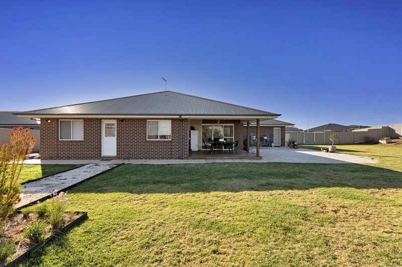 Photo - 9 Henrys Run Drive, Mildura VIC 3500 - Image 19