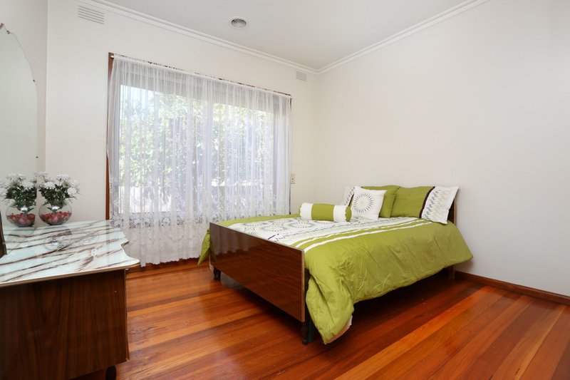 Photo - 9 Hensley Road, Lalor VIC 3075 - Image 11