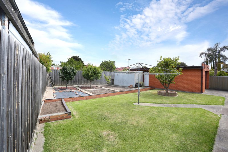 Photo - 9 Hensley Road, Lalor VIC 3075 - Image 13