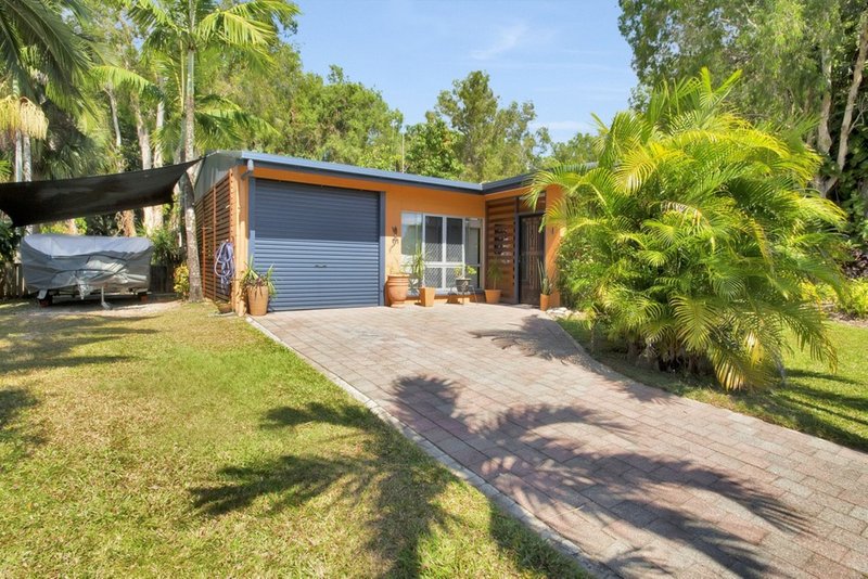 Photo - 9 Hickory Street, Holloways Beach QLD 4878 - Image 13