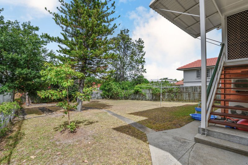 Photo - 9 Hicks Street, Mount Gravatt East QLD 4122 - Image 2