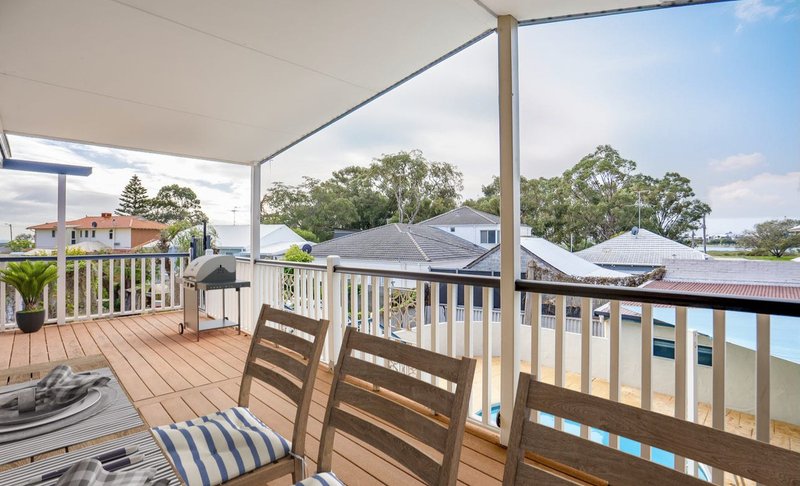 Photo - 9 Hill Street, Halls Head WA 6210 - Image 6