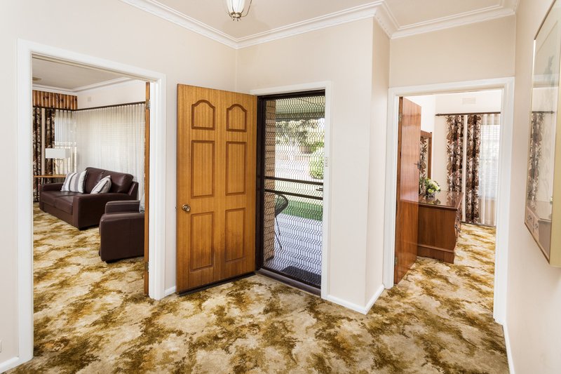 Photo - 9 Hill Street, Shepparton VIC 3630 - Image 2