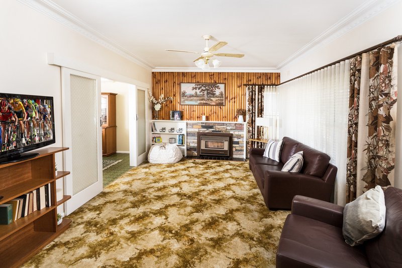 Photo - 9 Hill Street, Shepparton VIC 3630 - Image 3