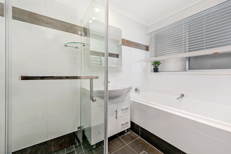 Photo - 9 Hillside Place, West Pennant Hills NSW 2125 - Image 7