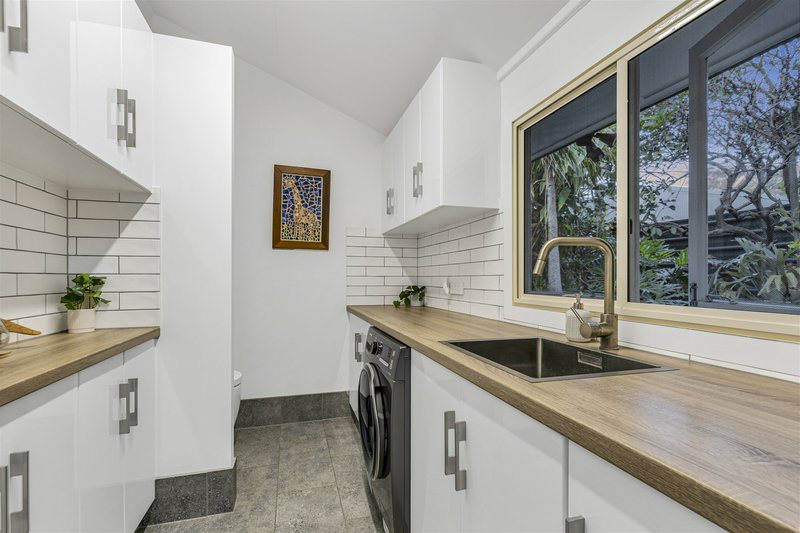 Photo - 9 Hilltop Avenue, Annerley QLD 4103 - Image 13