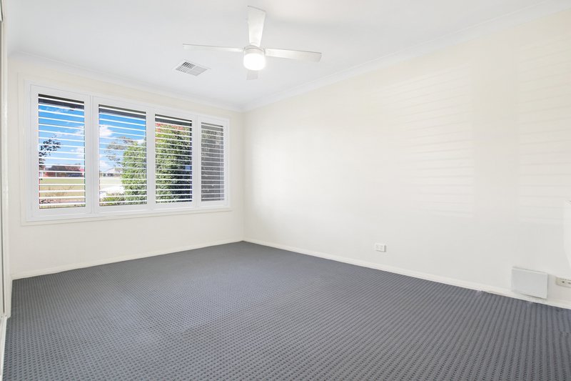 Photo - 9 Hillview Ave , South Penrith NSW 2750 - Image 5