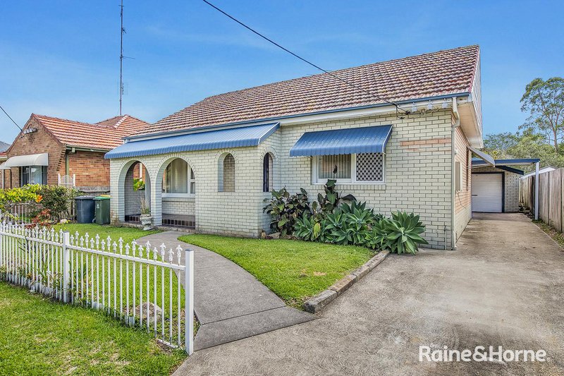 9 Hitchcock Avenue, Belmont NSW 2280