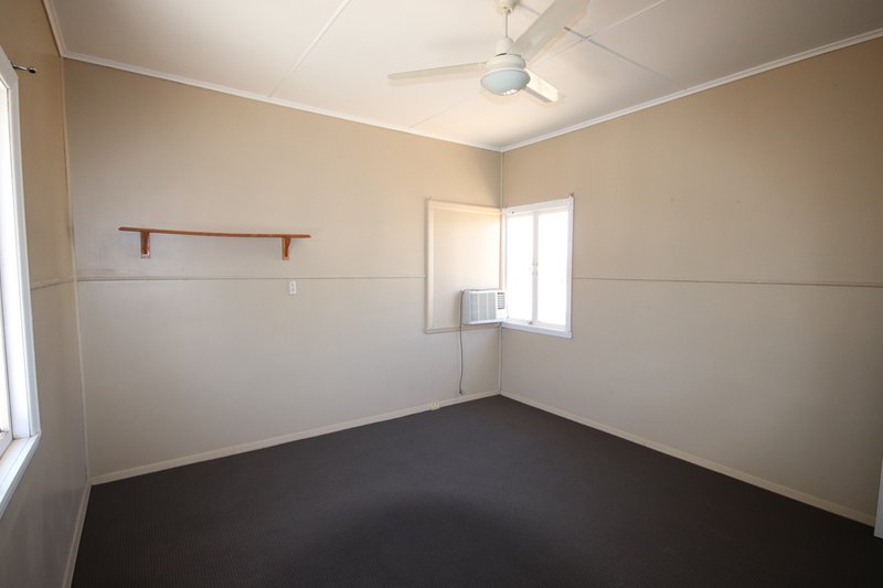 Photo - 9 Hodgkinson Street, Eidsvold QLD 4627 - Image 5