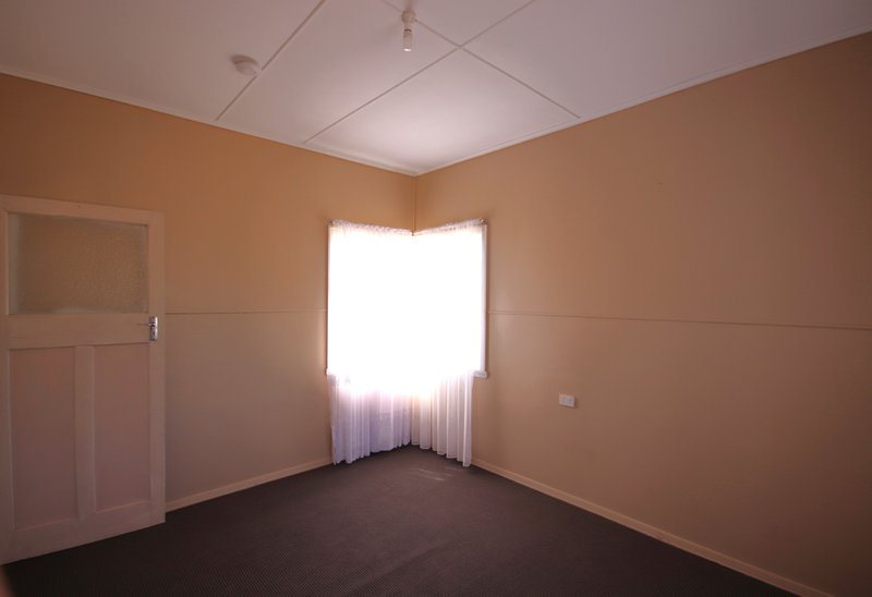 Photo - 9 Hodgkinson Street, Eidsvold QLD 4627 - Image 6