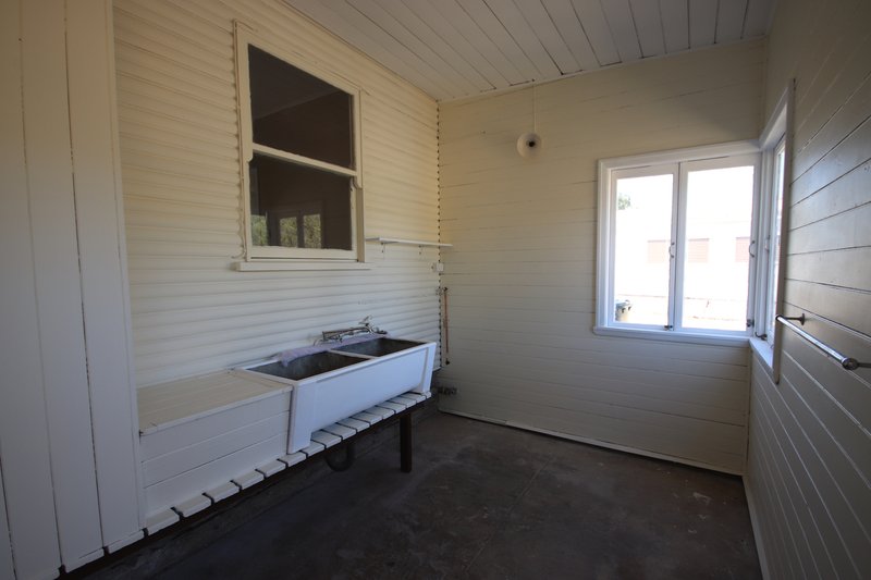 Photo - 9 Hodgkinson Street, Eidsvold QLD 4627 - Image 8