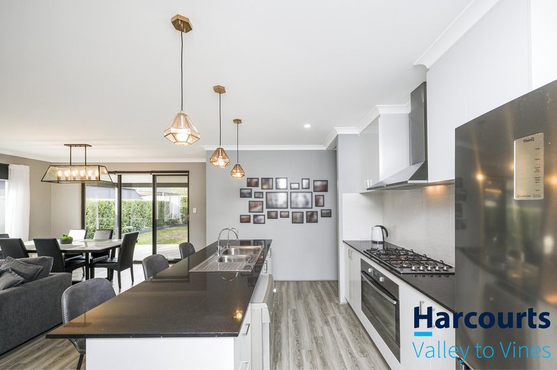 Photo - 9 Holroyd Avenue, Brabham WA 6055 - Image 7