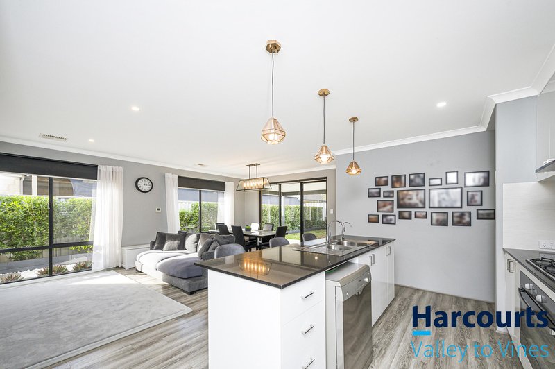 Photo - 9 Holroyd Avenue, Brabham WA 6055 - Image 8