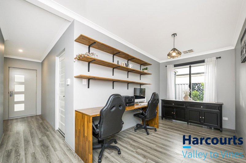 Photo - 9 Holroyd Avenue, Brabham WA 6055 - Image 14