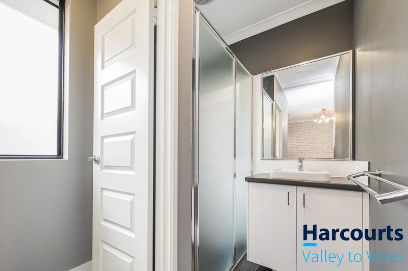 Photo - 9 Holroyd Avenue, Brabham WA 6055 - Image 18