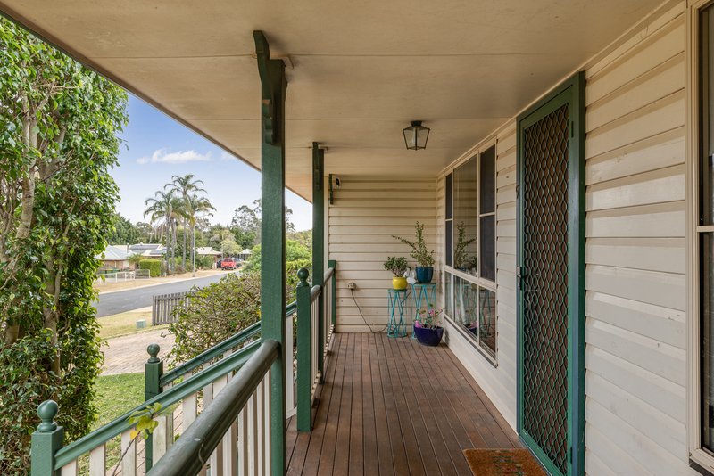 Photo - 9 Honeysuckle Drive, Glenvale QLD 4350 - Image 3