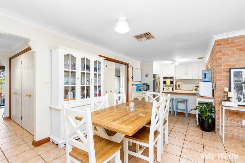 Photo - 9 Honeysuckle Place, Lake Albert NSW 2650 - Image 6