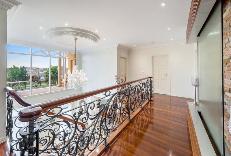 Photo - 9 Hounslow Green, Caroline Springs VIC 3023 - Image 18