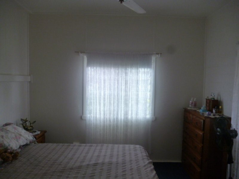 Photo - 9 Howard Street, Burrum Heads QLD 4659 - Image 8