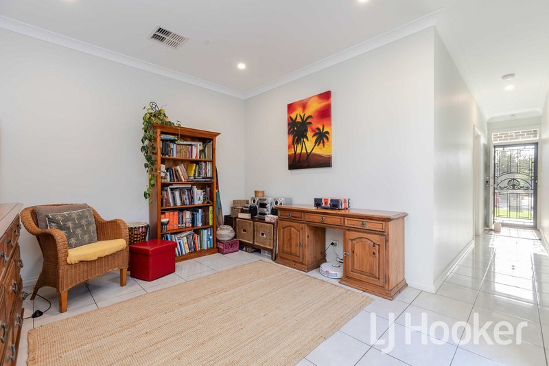 Photo - 9 Howard Street, Flinders Park SA 5025 - Image 10