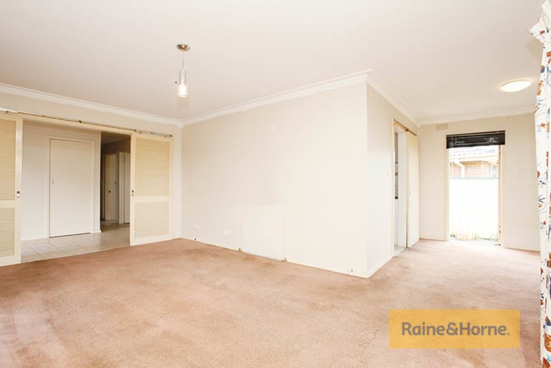 Photo - 9 Hudson Place, Melton VIC 3337 - Image 3