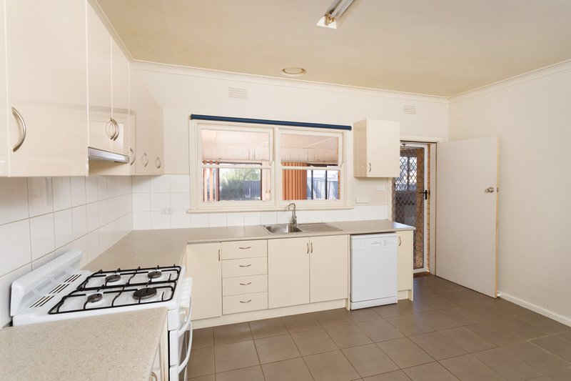 Photo - 9 Hughes Street, Tatura VIC 3616 - Image 7