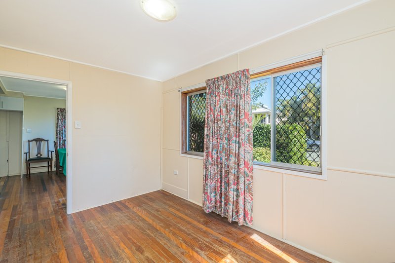 Photo - 9 Hutchinson Street, Woorim QLD 4507 - Image 10