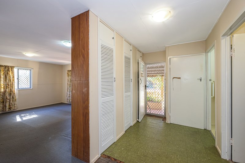 Photo - 9 Hutchinson Street, Woorim QLD 4507 - Image 11