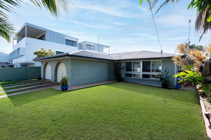 Photo - 9 Ilaroo Crescent, Warana QLD 4575 - Image 2