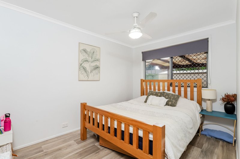 Photo - 9 Ilaroo Crescent, Warana QLD 4575 - Image 11