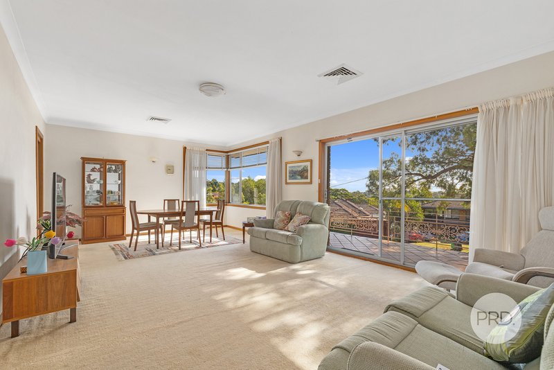 Photo - 9 Illinga Place, Lugarno NSW 2210 - Image 2