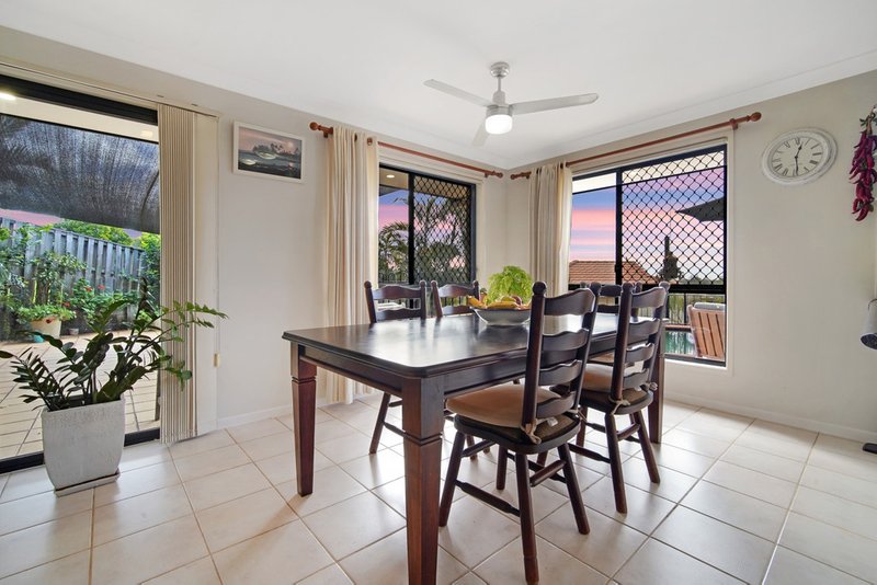 Photo - 9 Ilminster Crescent, Mudgeeraba QLD 4213 - Image 8