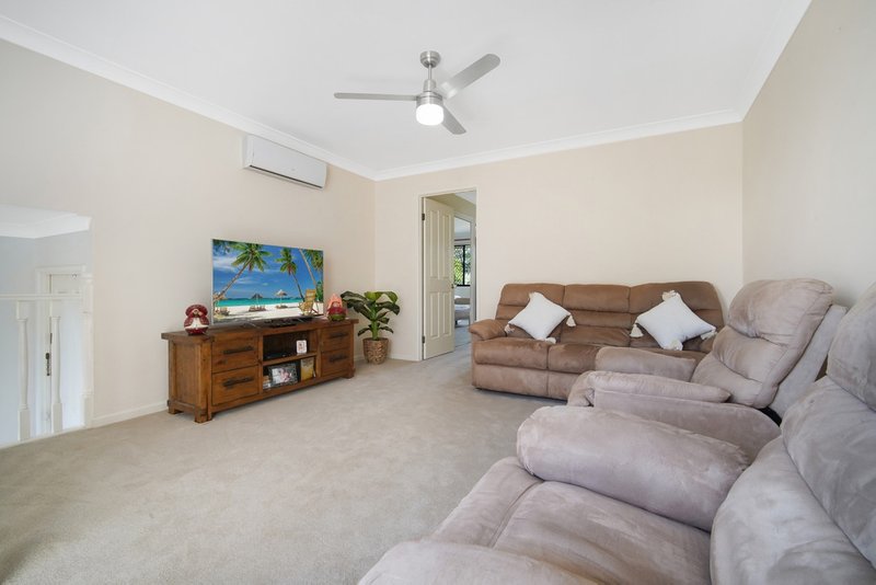 Photo - 9 Ilminster Crescent, Mudgeeraba QLD 4213 - Image 11