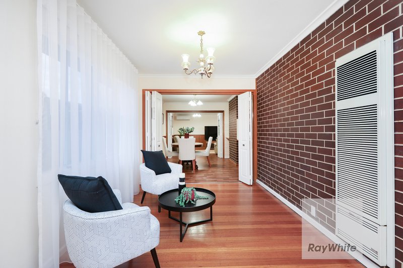 Photo - 9 Inglewood Court, Gladstone Park VIC 3043 - Image 5