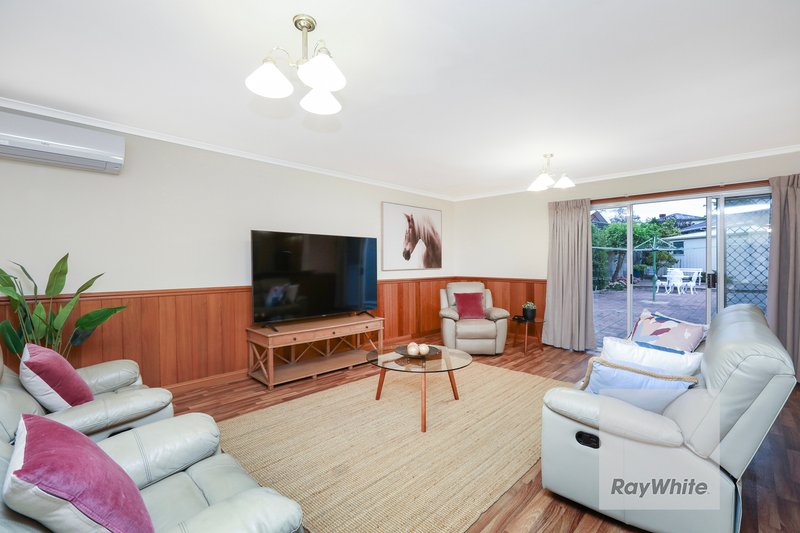 Photo - 9 Inglewood Court, Gladstone Park VIC 3043 - Image 9