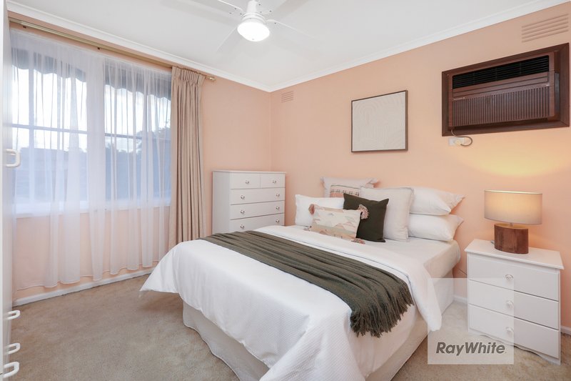 Photo - 9 Inglewood Court, Gladstone Park VIC 3043 - Image 13