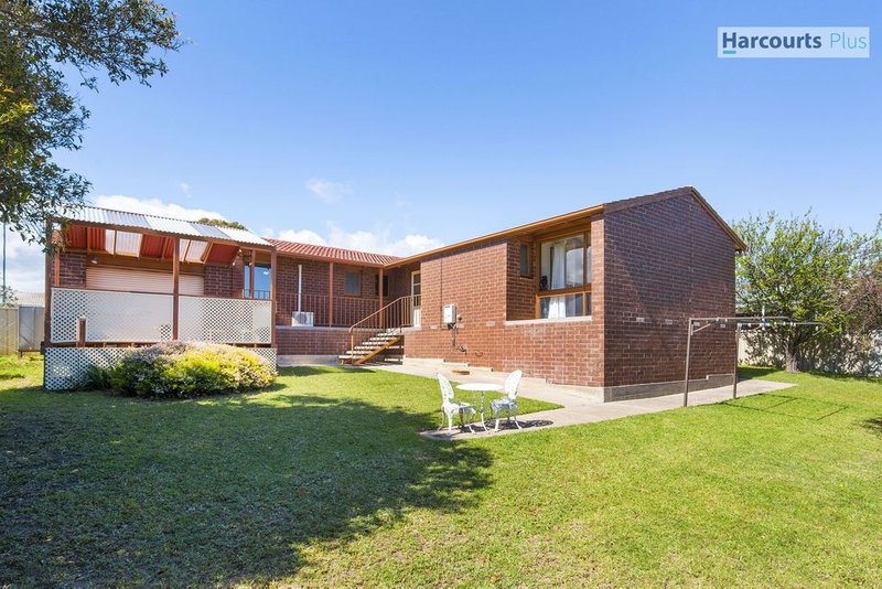 Photo - 9 Intrepid Crescent, Hallett Cove SA 5158 - Image 16