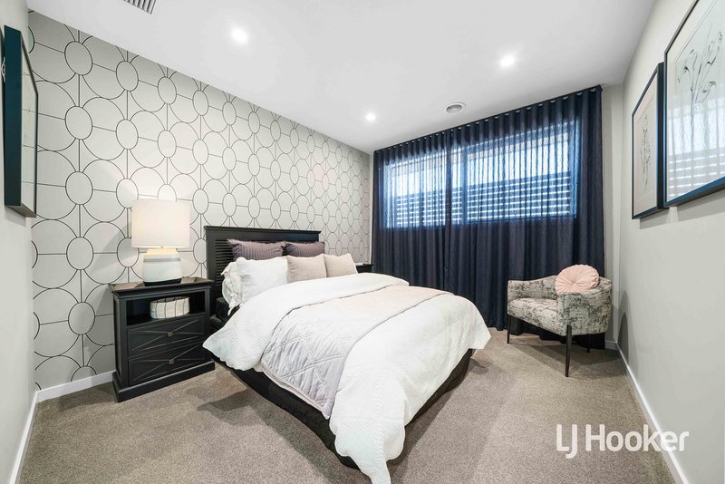 Photo - 9 Irvine Rise, Werribee VIC 3030 - Image 18