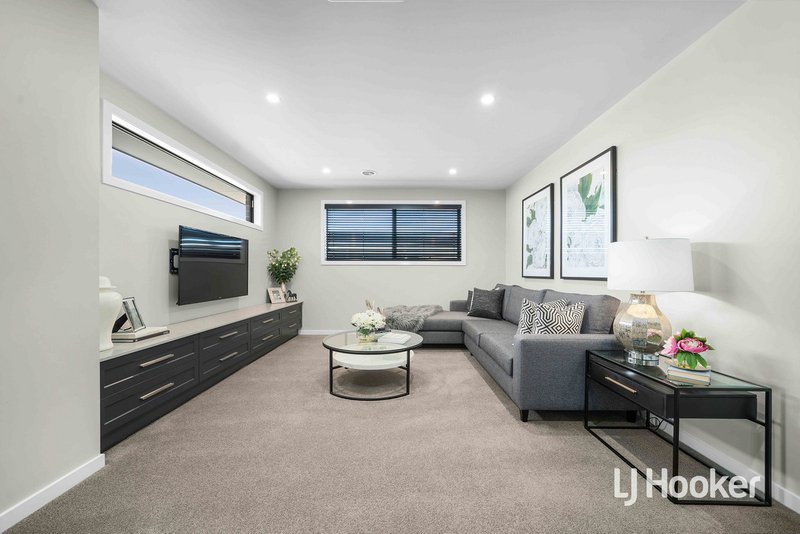 Photo - 9 Irvine Rise, Werribee VIC 3030 - Image 22