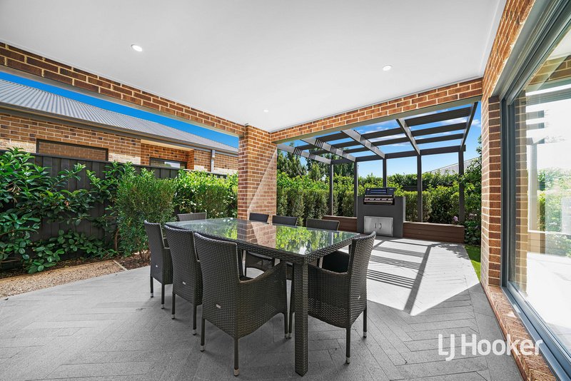 Photo - 9 Irvine Rise, Werribee VIC 3030 - Image 23