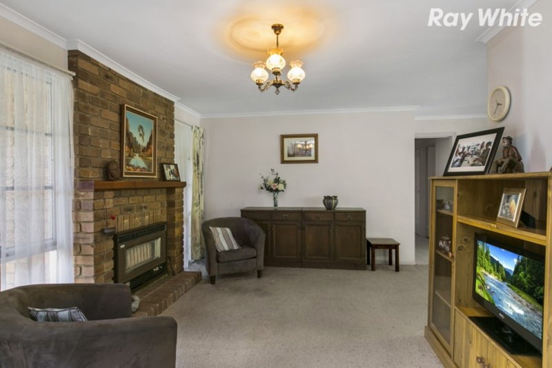 Photo - 9 Irving Road, Pakenham VIC 3810 - Image 4