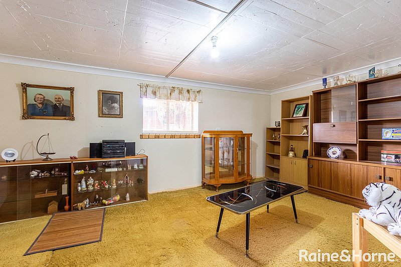 Photo - 9 Isaacs Street, West Bathurst NSW 2795 - Image 17