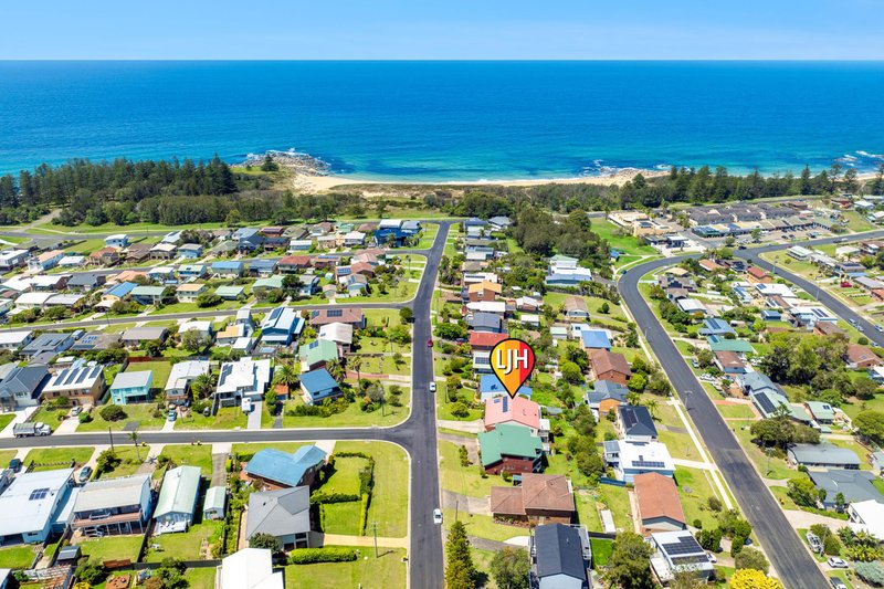 Photo - 9 Island View Road, Tuross Head NSW 2537 - Image 1