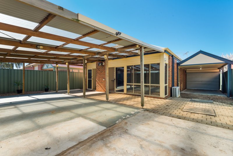 Photo - 9 Islington Place, Caroline Springs VIC 3023 - Image 12