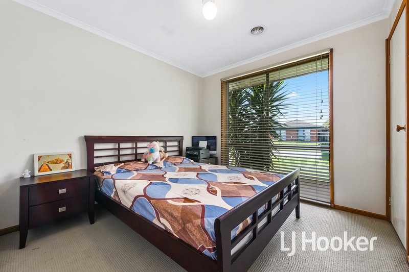 Photo - 9 Jacinta Drive, Cranbourne West VIC 3977 - Image 8