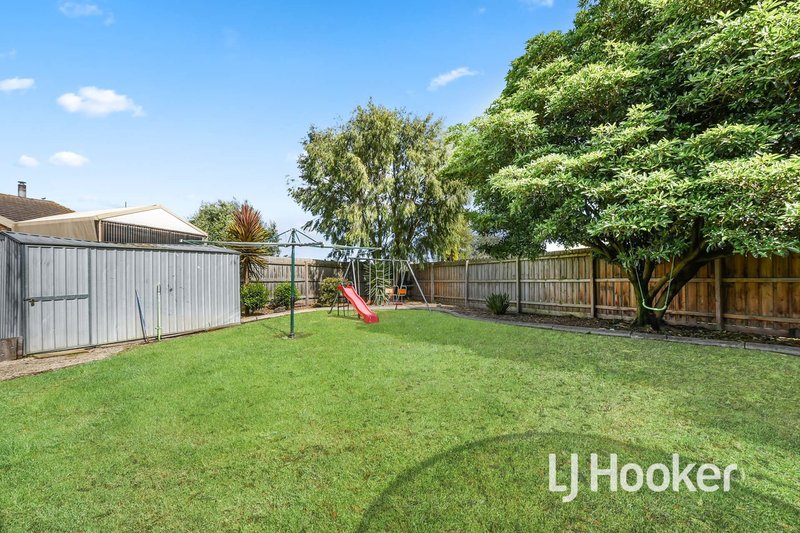 Photo - 9 Jacinta Drive, Cranbourne West VIC 3977 - Image 10