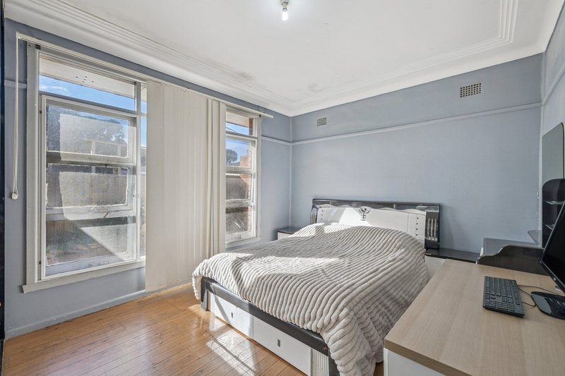 Photo - 9 Jacqueline Crescent, Greenacre NSW 2190 - Image 5