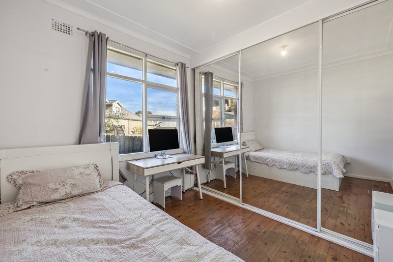 Photo - 9 Jacqueline Crescent, Greenacre NSW 2190 - Image 6