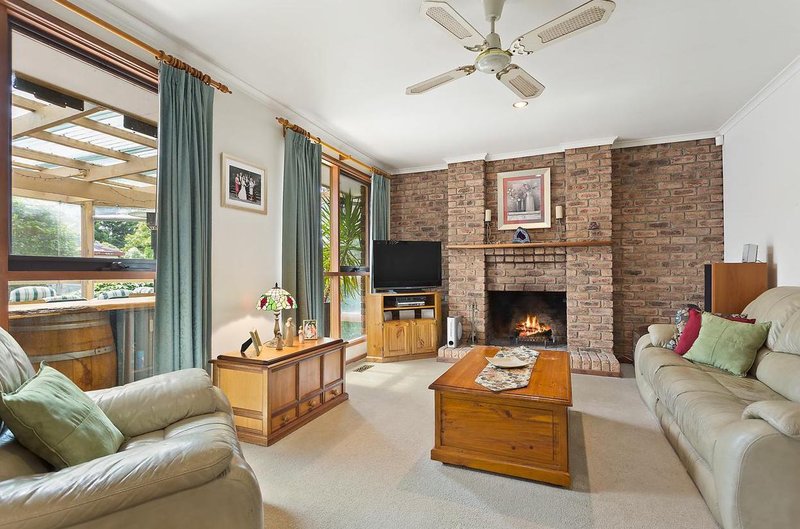 Photo - 9 James Milne Drive, Croydon North VIC 3136 - Image 2