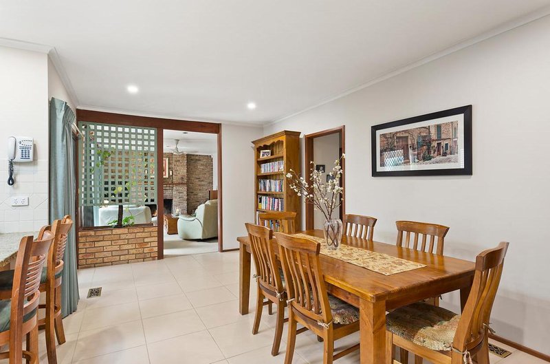 Photo - 9 James Milne Drive, Croydon North VIC 3136 - Image 5